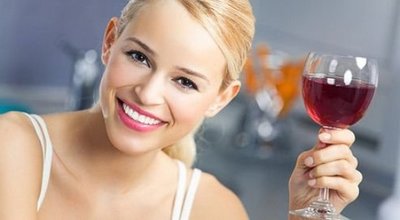 Красное вино по мнению специалистов из Великобритании помогает похудеть