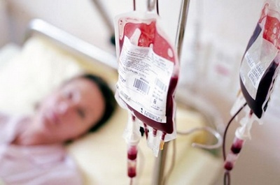 Переливание крови больному с кровопотерей