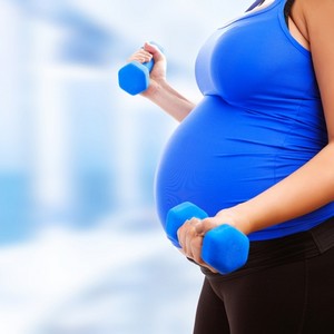 Легкий фитнес при беременности еще никому не навредил
