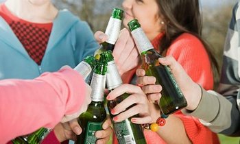 Употребление алкоголя в среде подростков